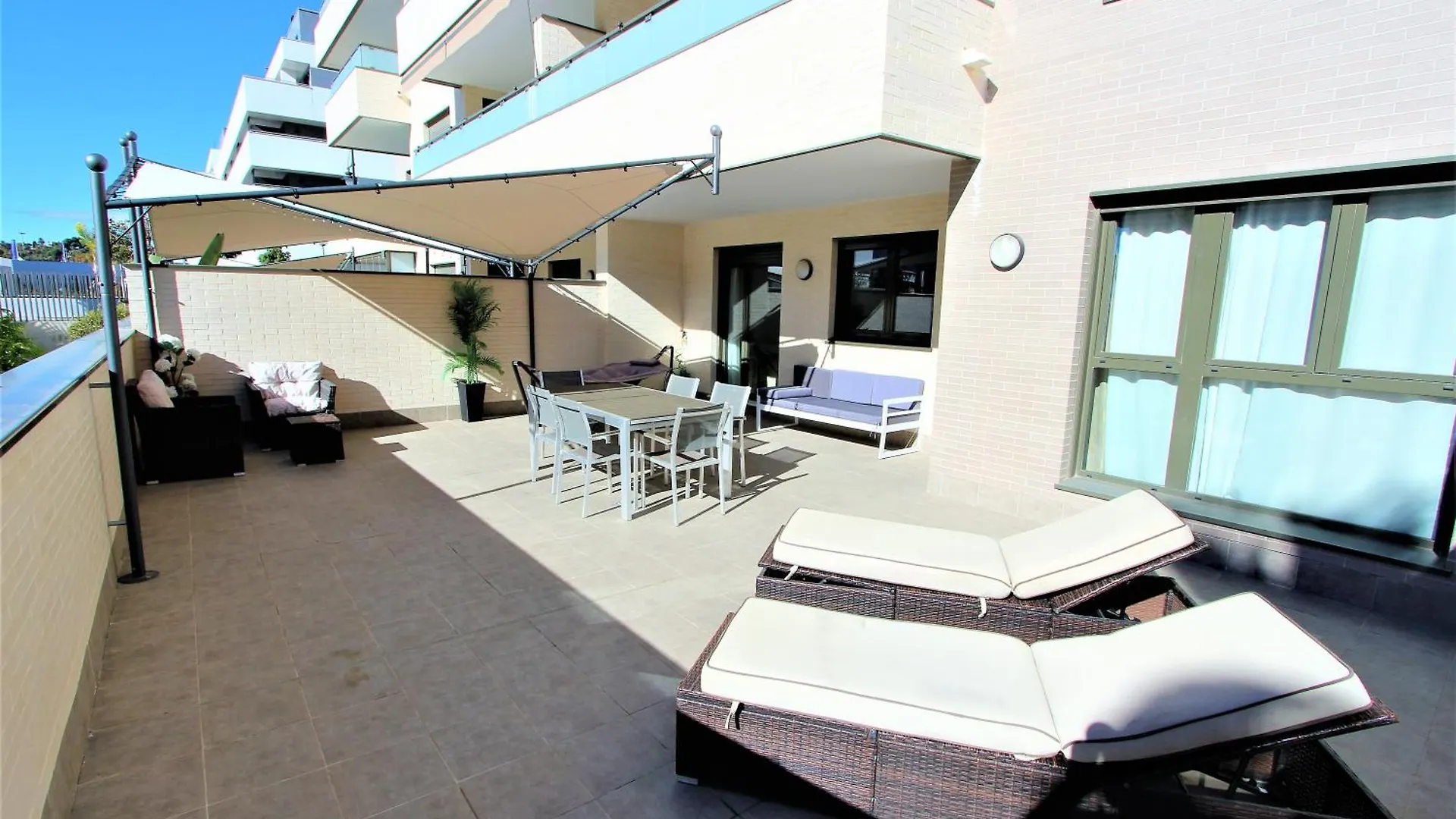 Los Alamos Playa, Piscina, Parking Y Padel Torremolinos Espanha