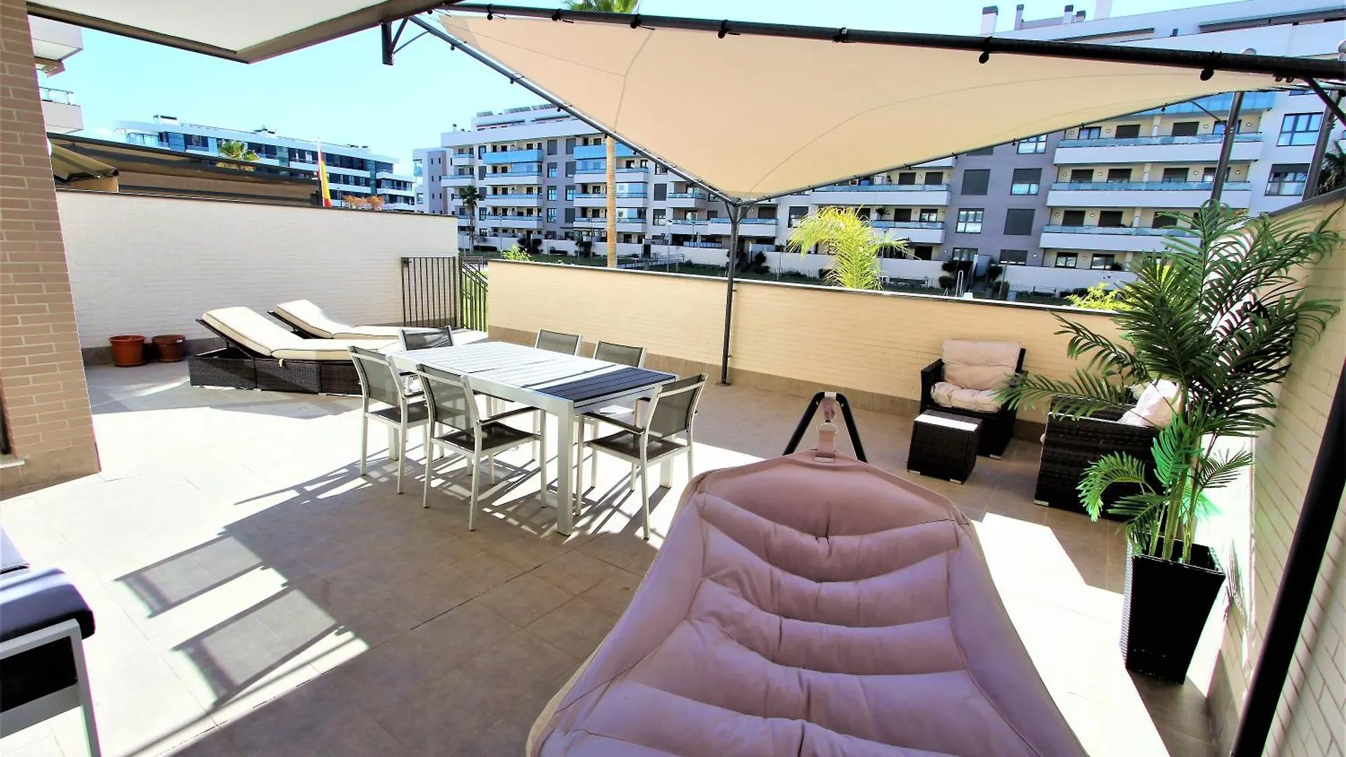 Los Alamos Playa, Piscina, Parking Y Padel Torremolinos